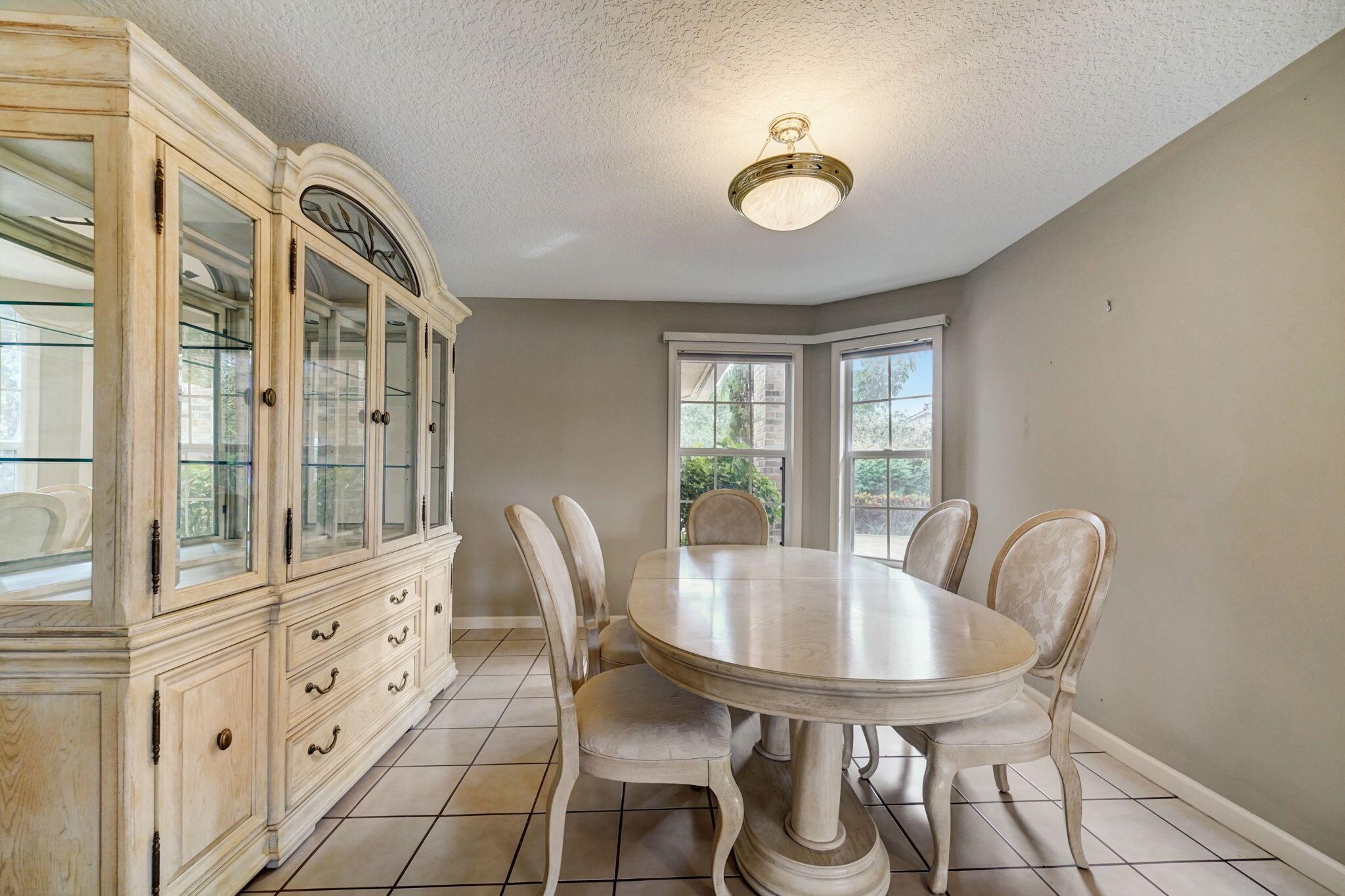 RIVER RIDGE (TEQUESTA) - Residential