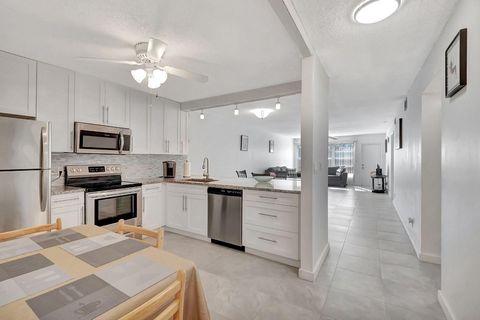 9110 Fairbanks Lane 5 Boca Raton FL 33496