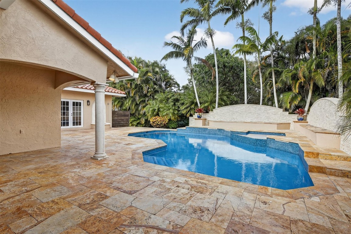 PLANTATION ACRES - Residential