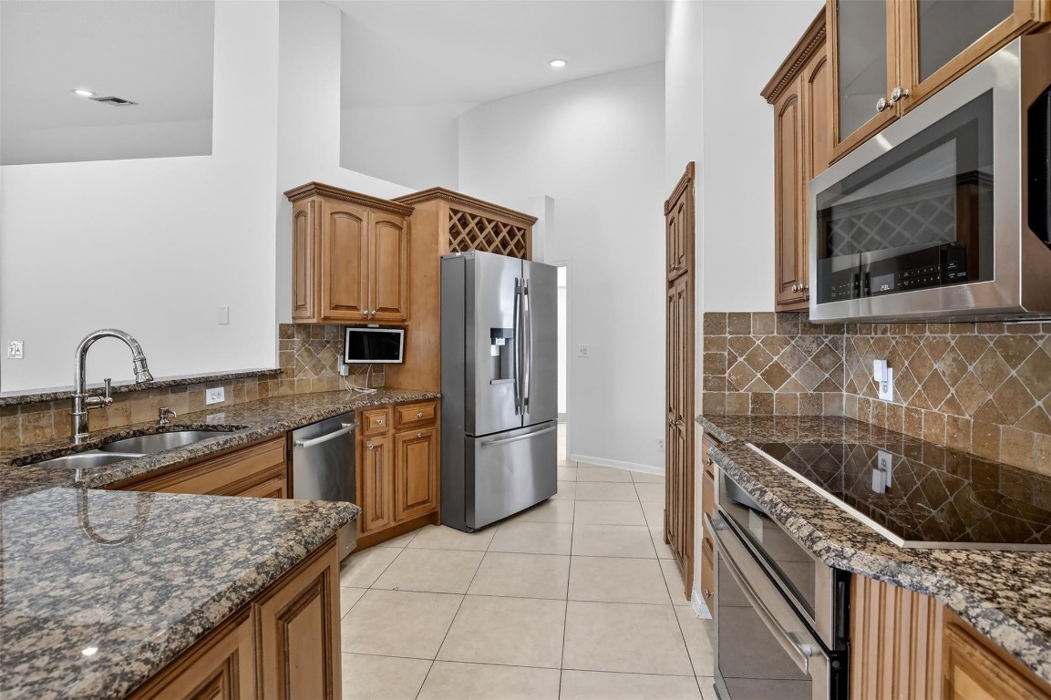 PLANTATION ACRES - Residential