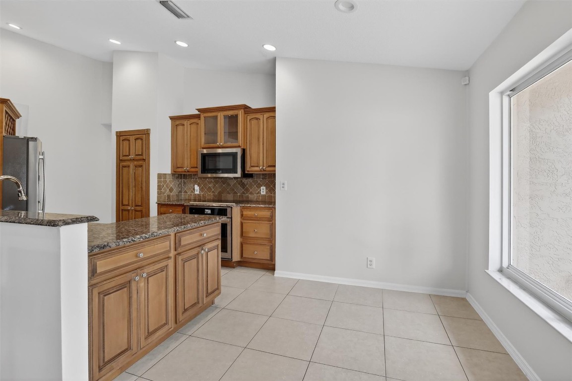 PLANTATION ACRES - Residential