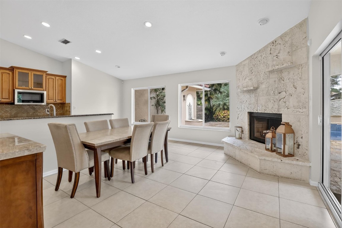 PLANTATION ACRES - Residential