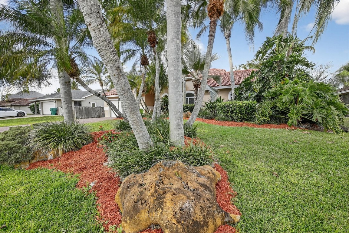 PLANTATION ACRES - Residential