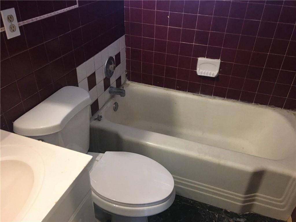 Hollywood 1-21 B - Residential Lease