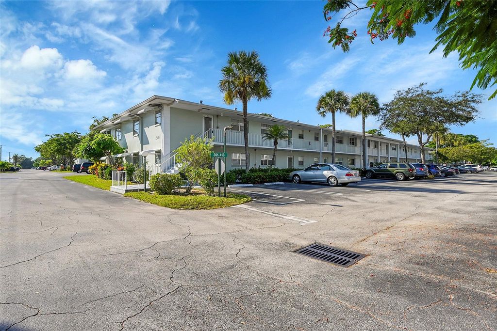 Photo of 2340 SW 22nd Ave #303, Delray Beach, FL 33445 (MLS # F10537555)