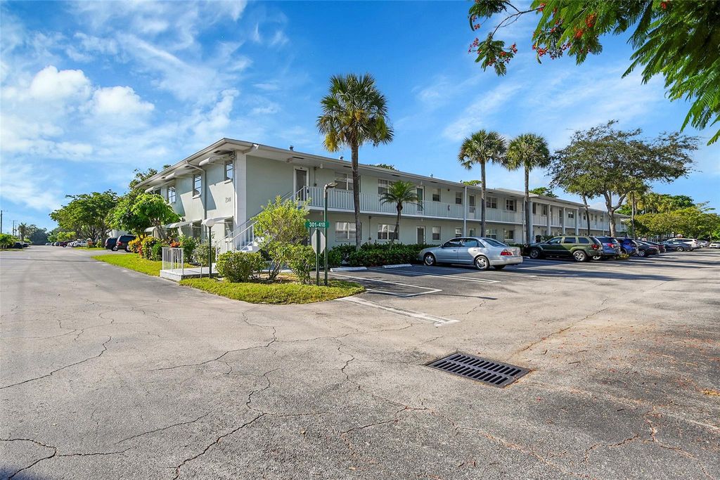 Photo of 2340 SW 22nd Avenue #303, Delray Beach, FL 33445 (MLS # F10537555)