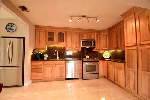 A home in Oakland Park