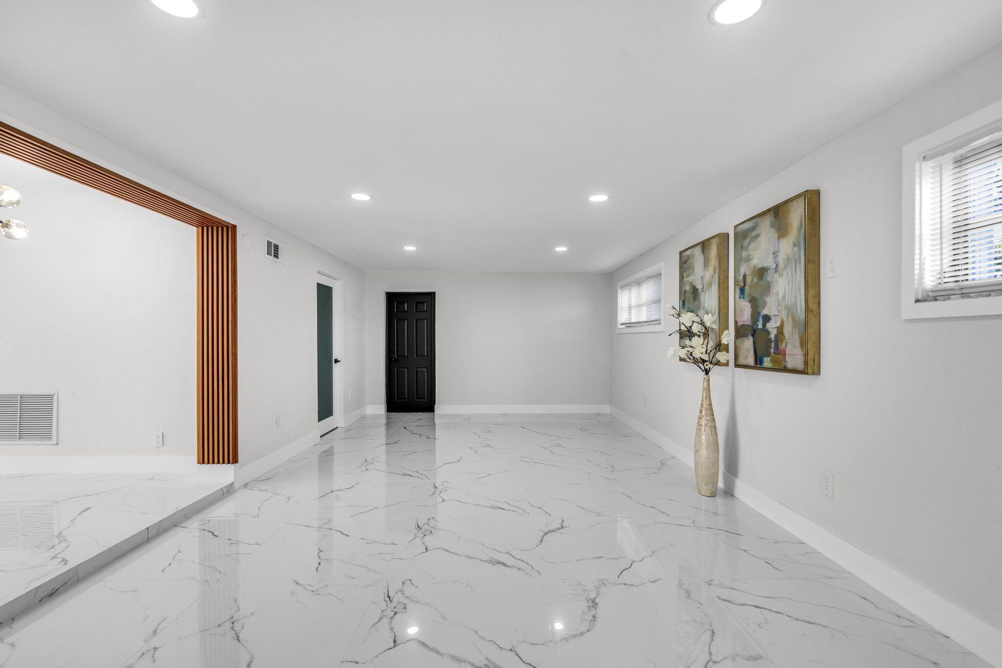 LAKE OSBORNE HEIGHTS - Residential