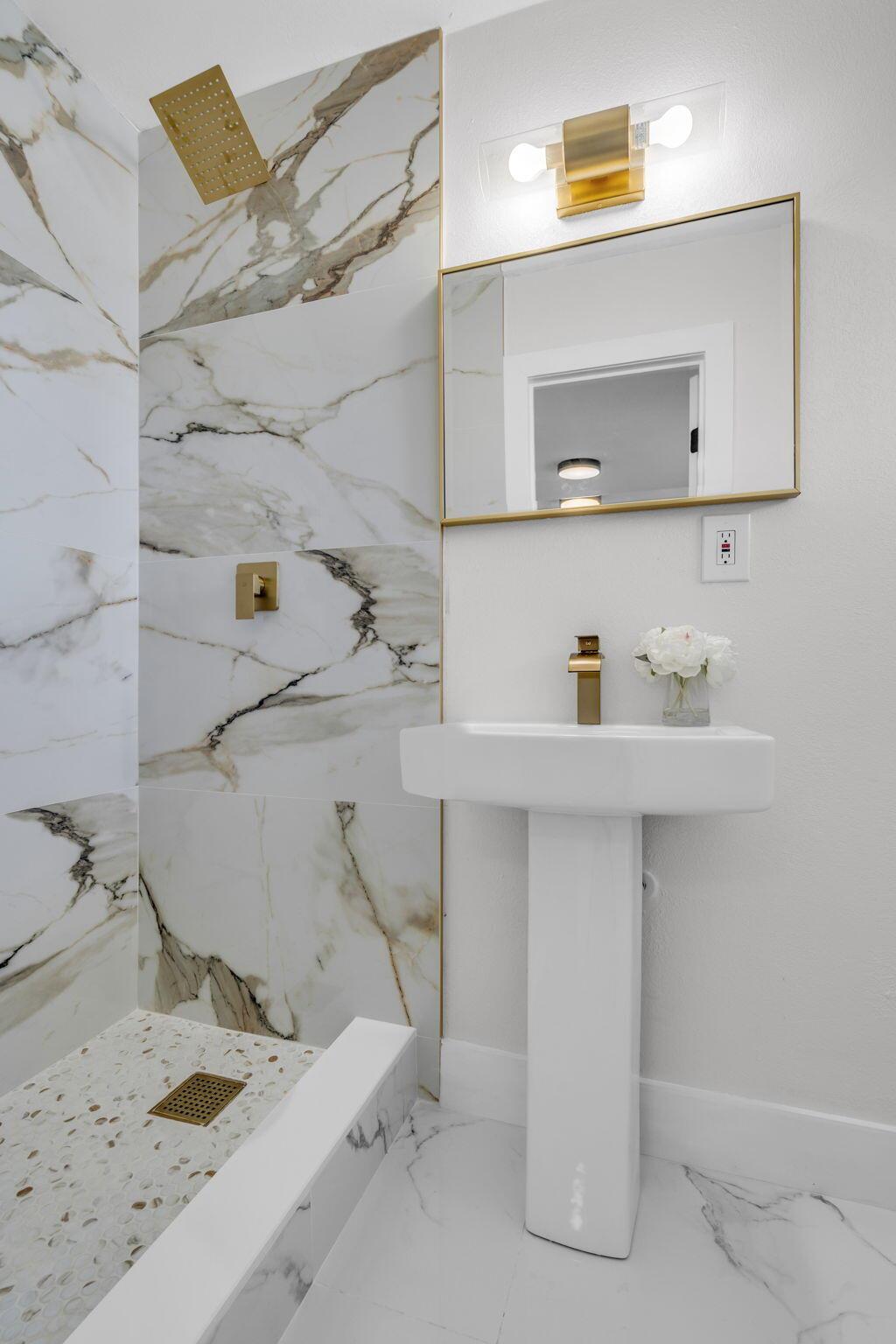 LAKE OSBORNE HEIGHTS - Residential