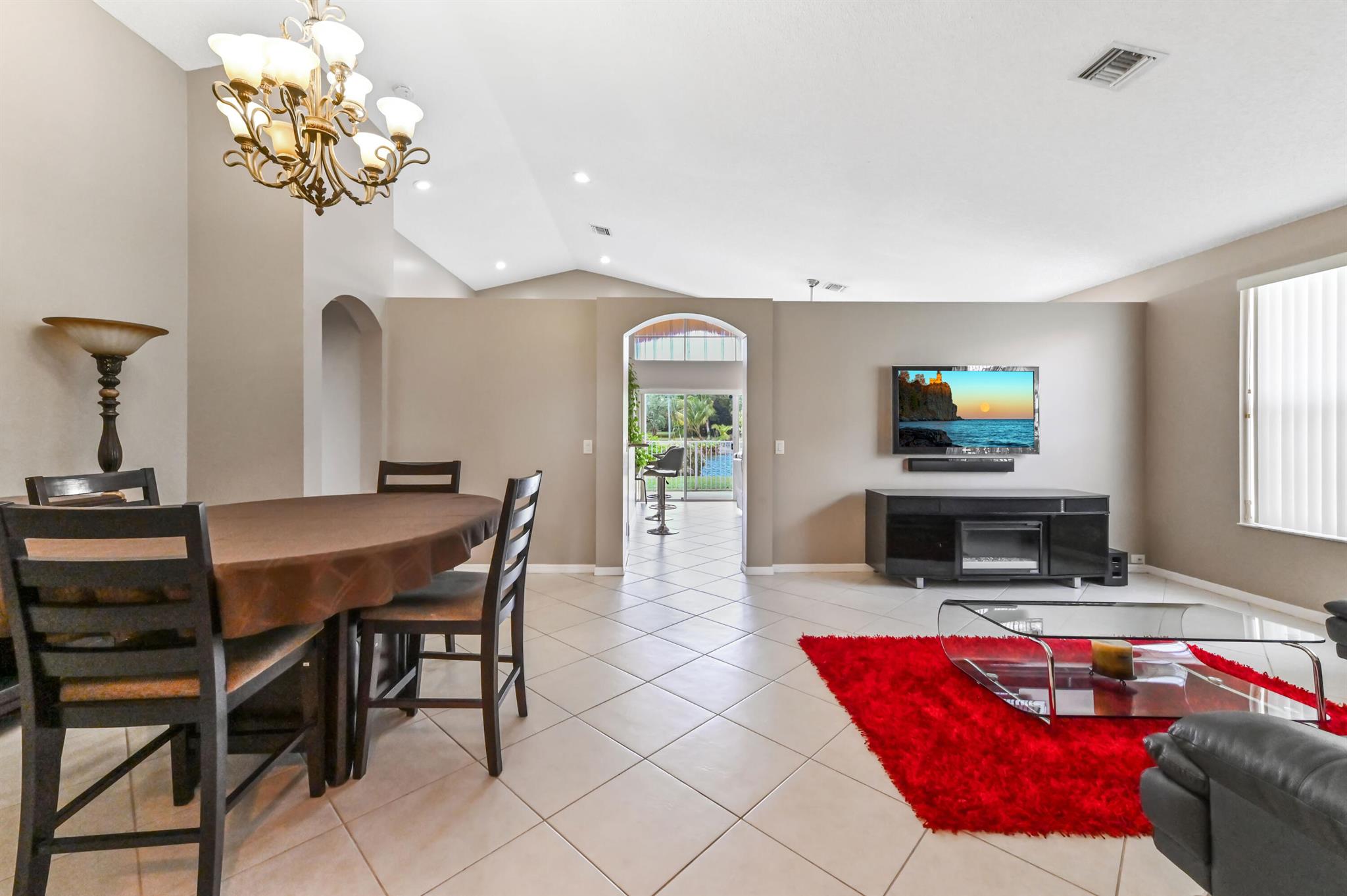 9514 Lago Drive