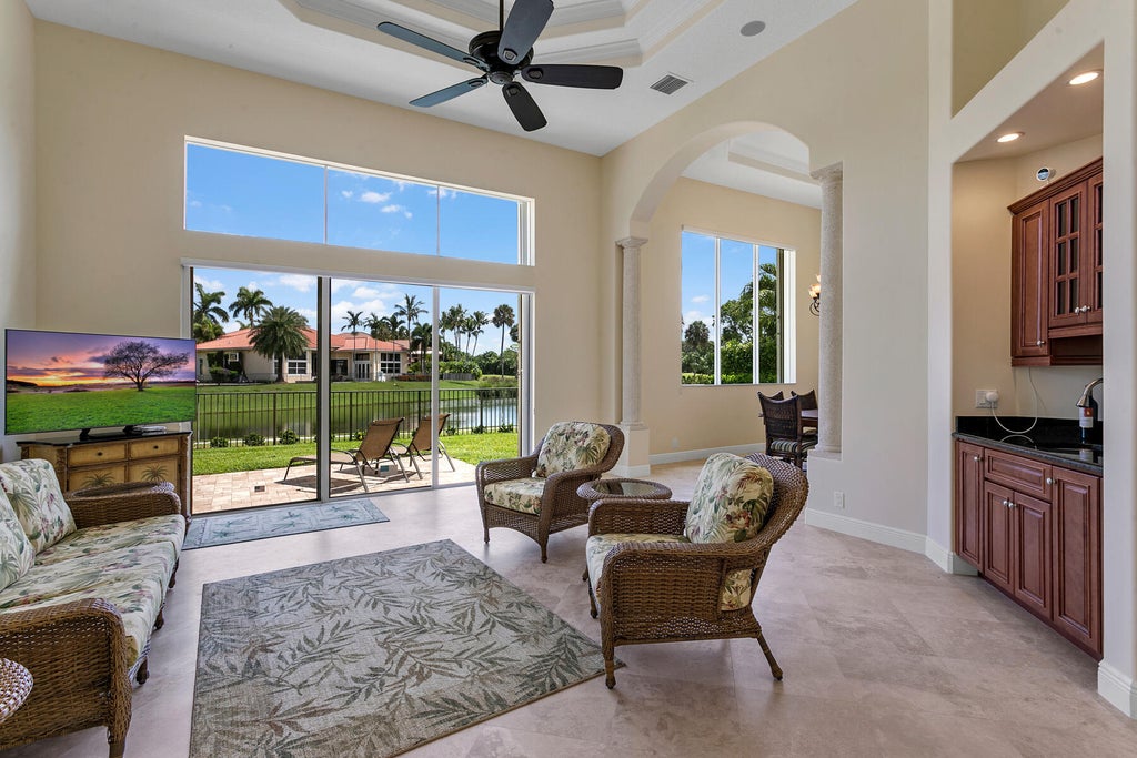 Photo of 531 Les Jardin Drive, Palm Beach Gardens, FL 33410 (MLS # R11001029)