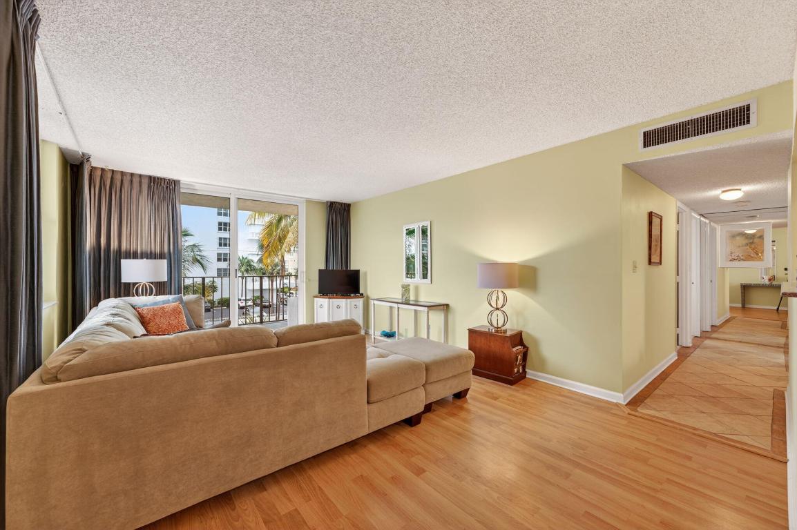 TRADEWINDS OF POMPANO CONDO - Residential