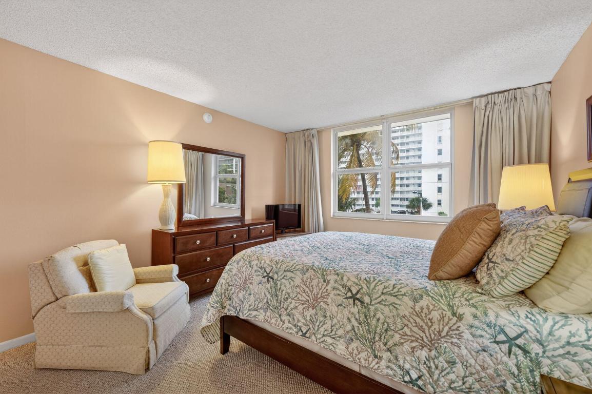 TRADEWINDS OF POMPANO CONDO - Residential