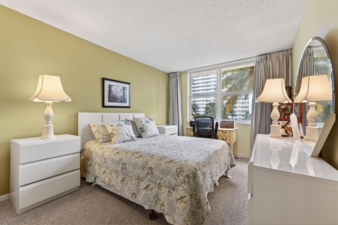 TRADEWINDS OF POMPANO CONDO - Residential