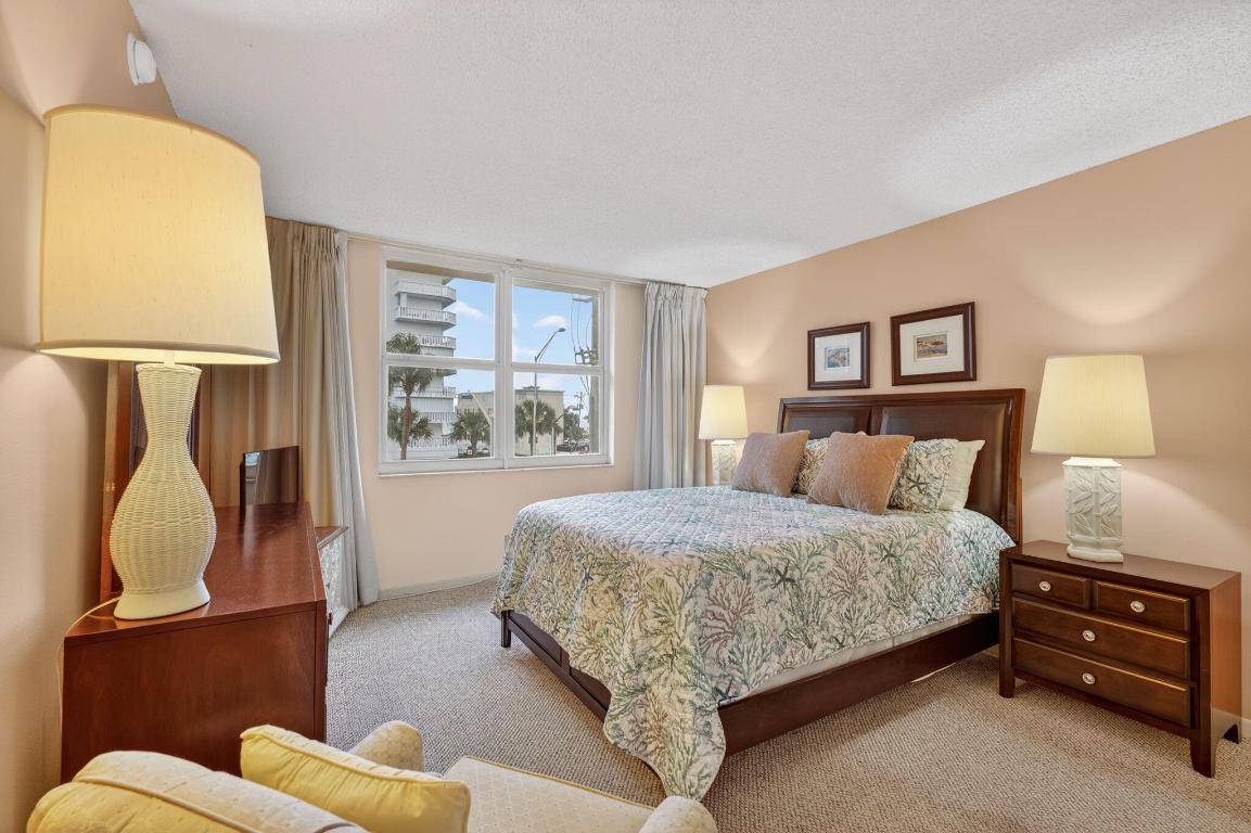 TRADEWINDS OF POMPANO CONDO - Residential