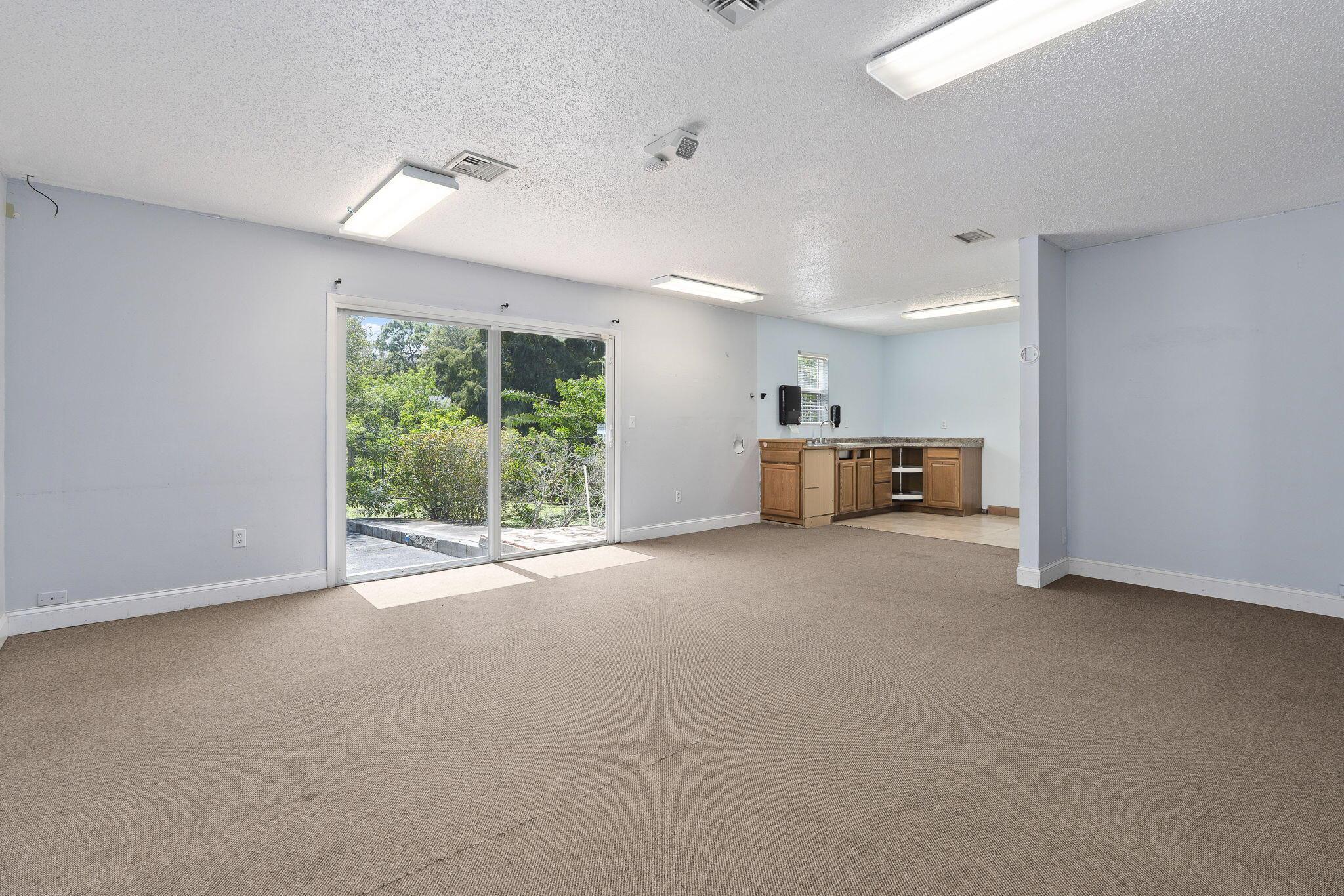 CLEVELAND - Commercial Sale