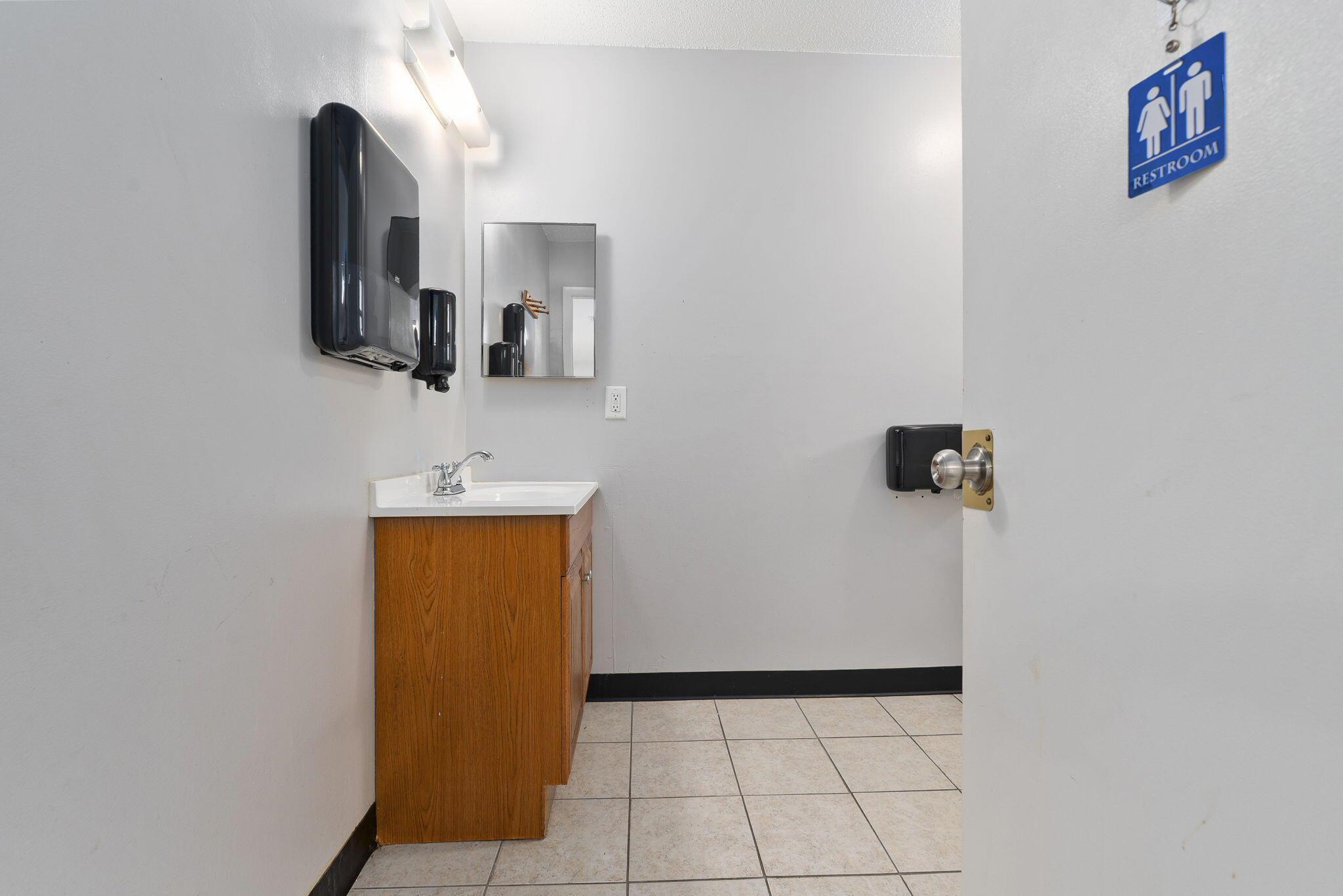 CLEVELAND - Commercial Sale