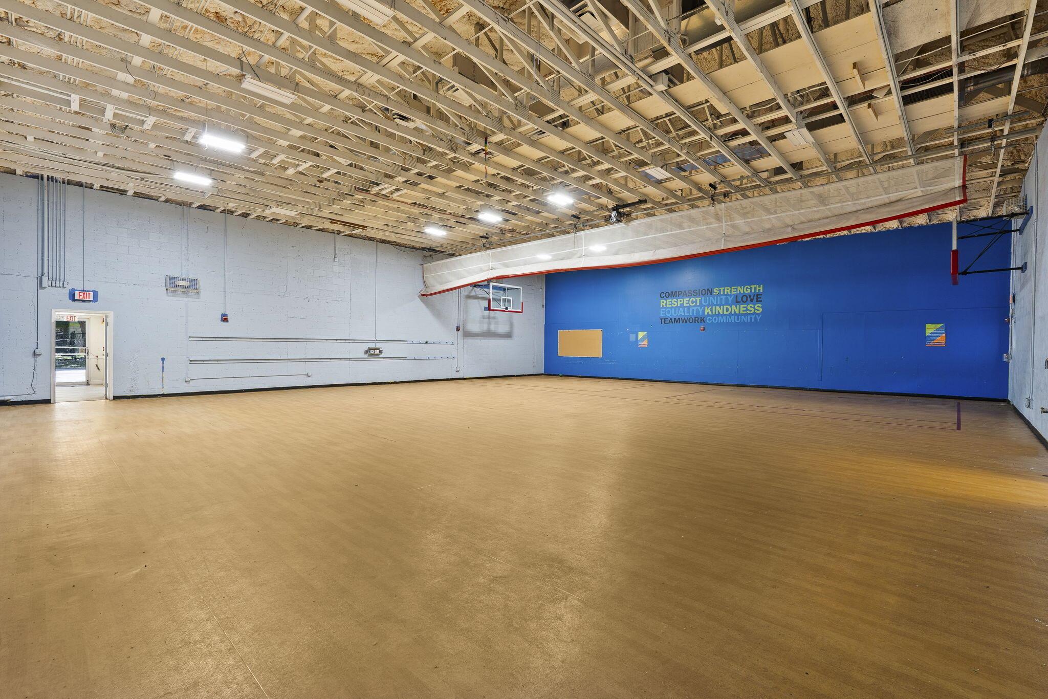 CLEVELAND - Commercial Sale