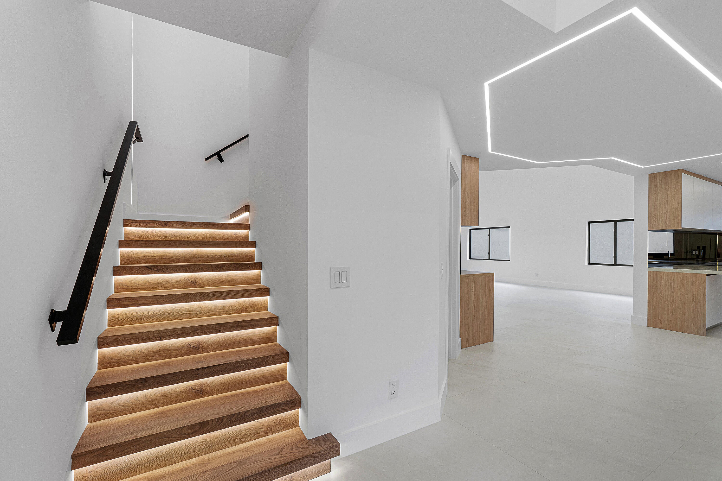 5068 VIA DE AMALFI Drive