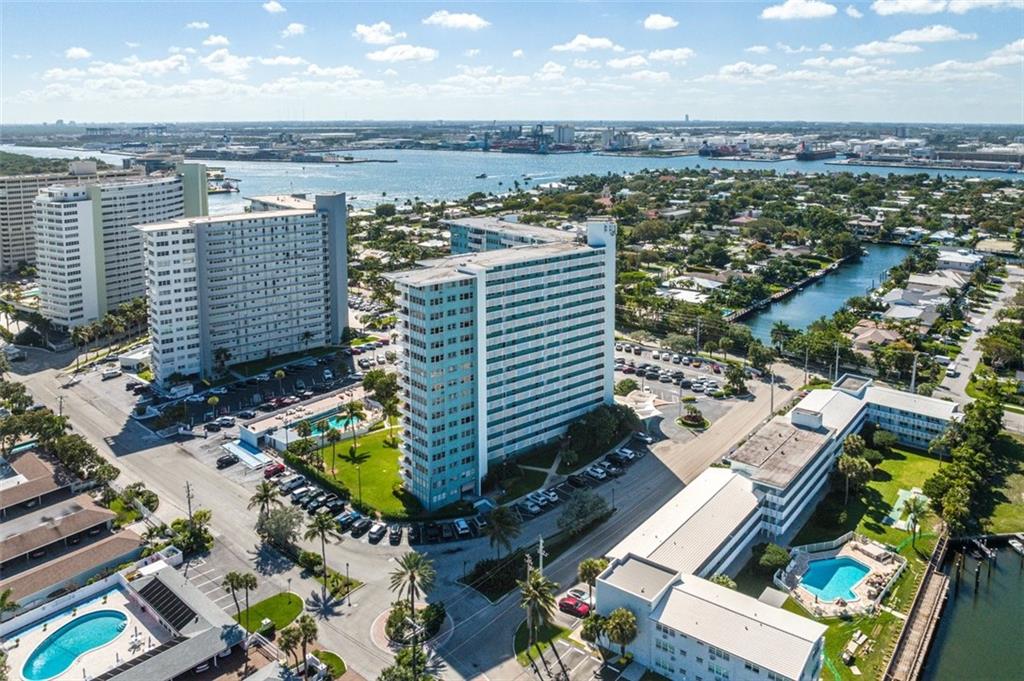 Breakwater Towers - Residential