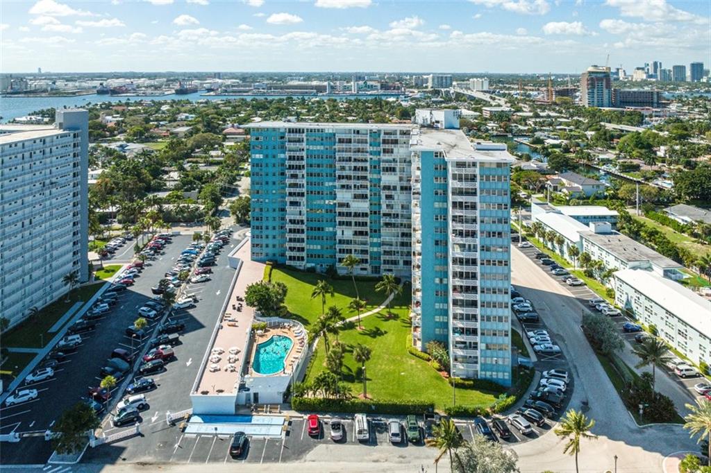 Breakwater Towers - Residential