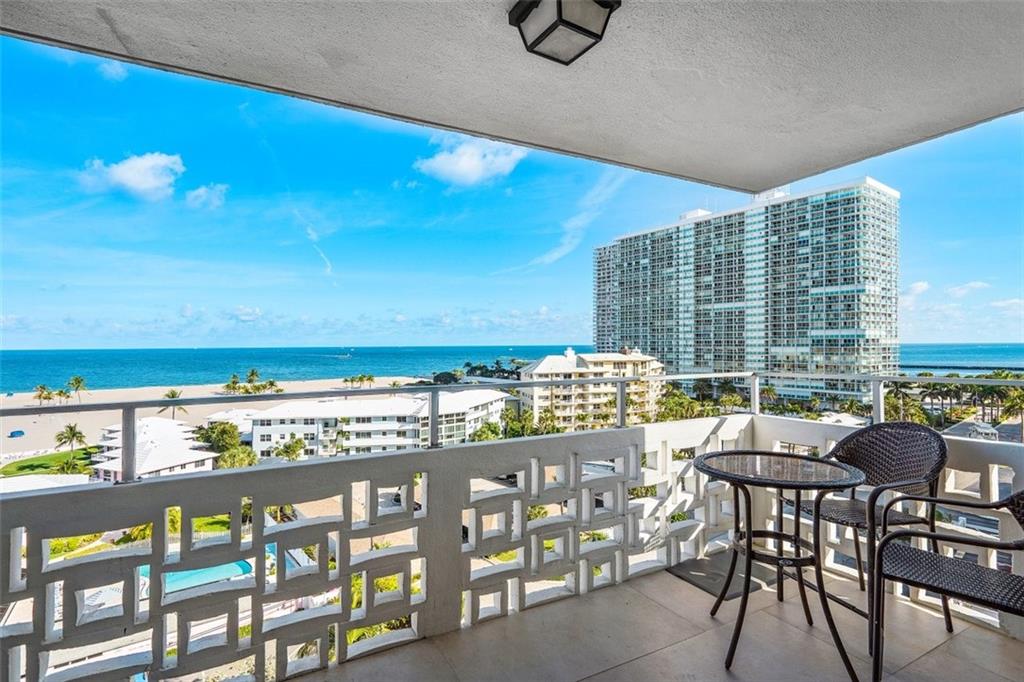 Breakwater Towers - Residential