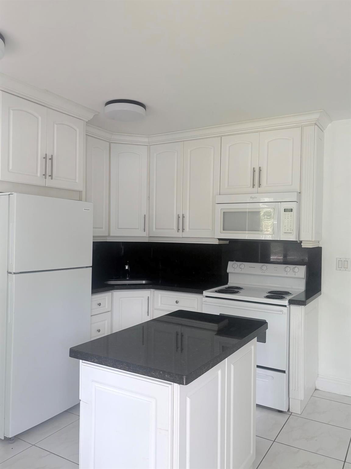 VACCA VILLA - Residential Lease