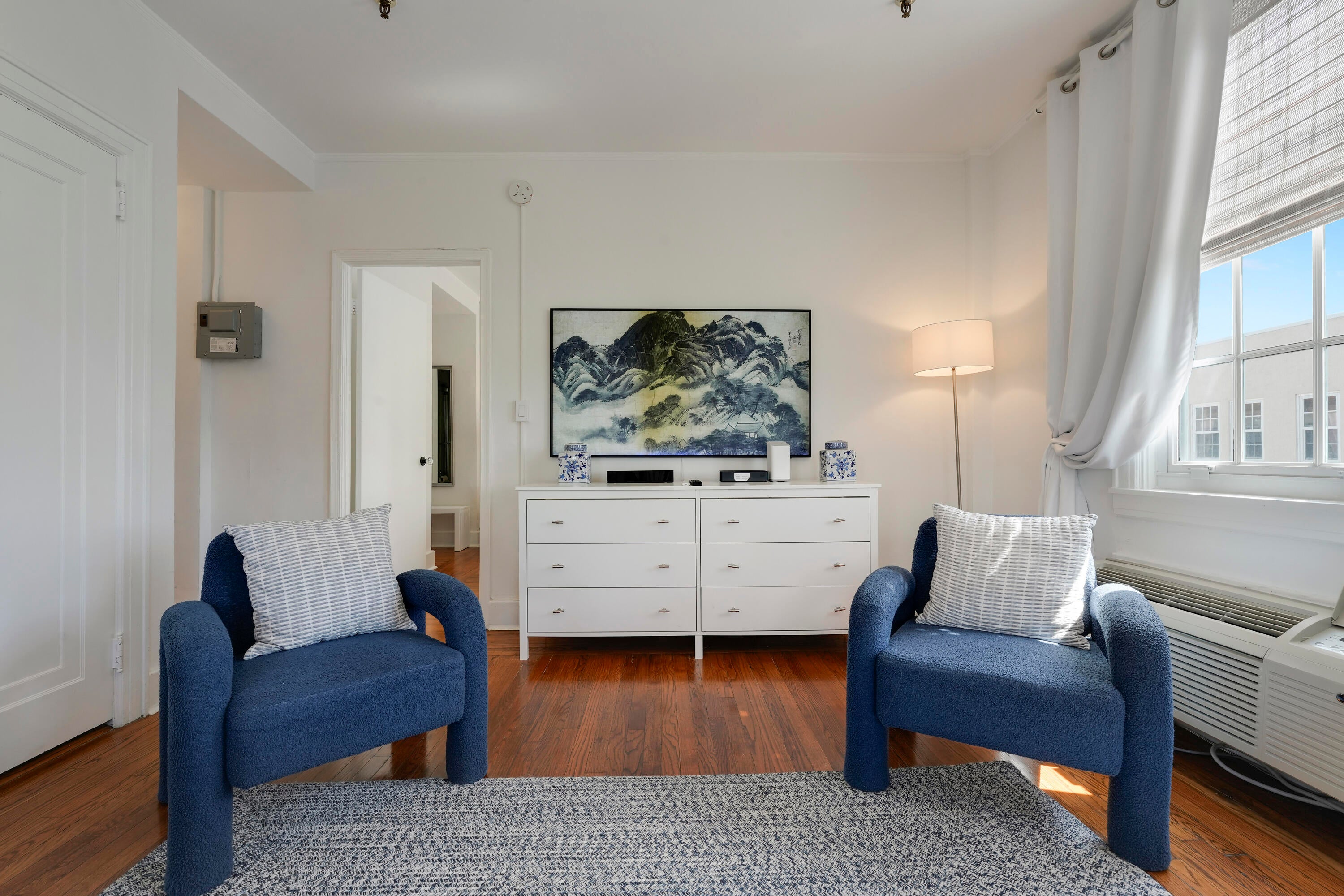 235 Sunrise Avenue 3201