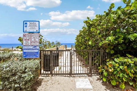 Tiny photo for 235 Sunrise Avenue #3201, Palm Beach, FL 33480 (MLS # B26090522)