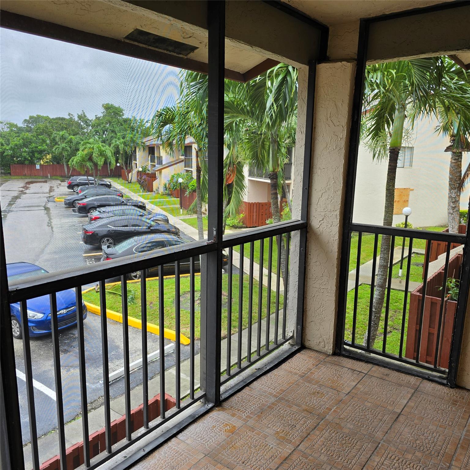 Royale Gardens Condo - Residential Lease