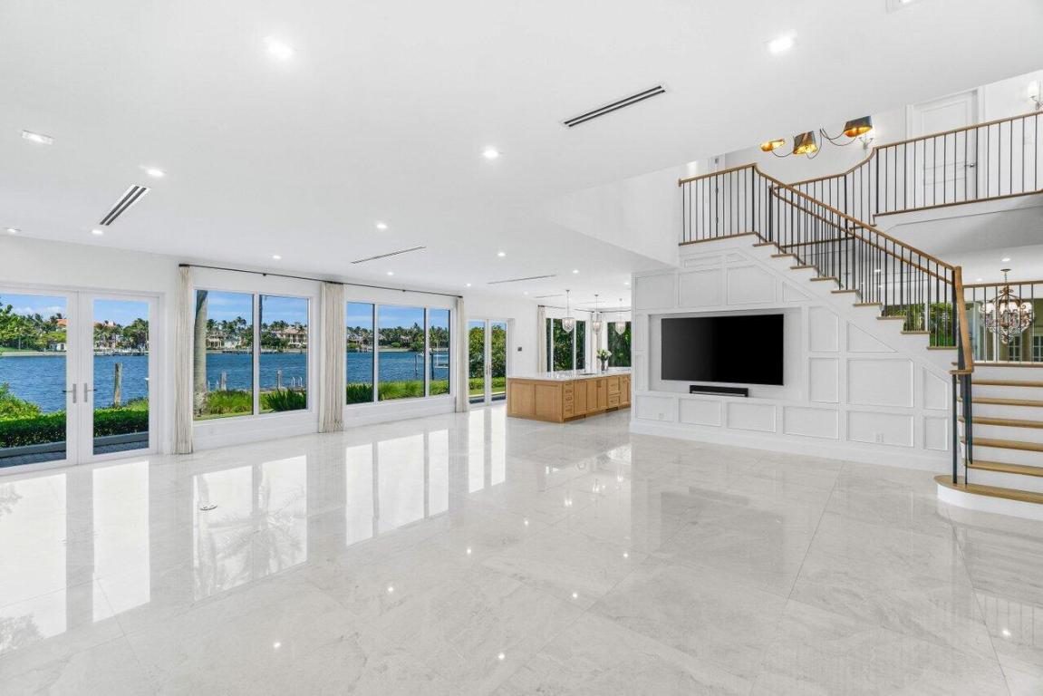 POINT MANALAPAN 9 - Residential