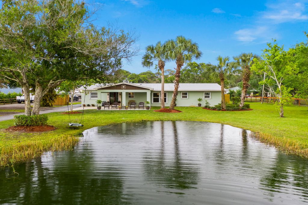 Photo of 5300 NW Dunn Road, Fort Pierce, FL 34981 (MLS # R10783864)