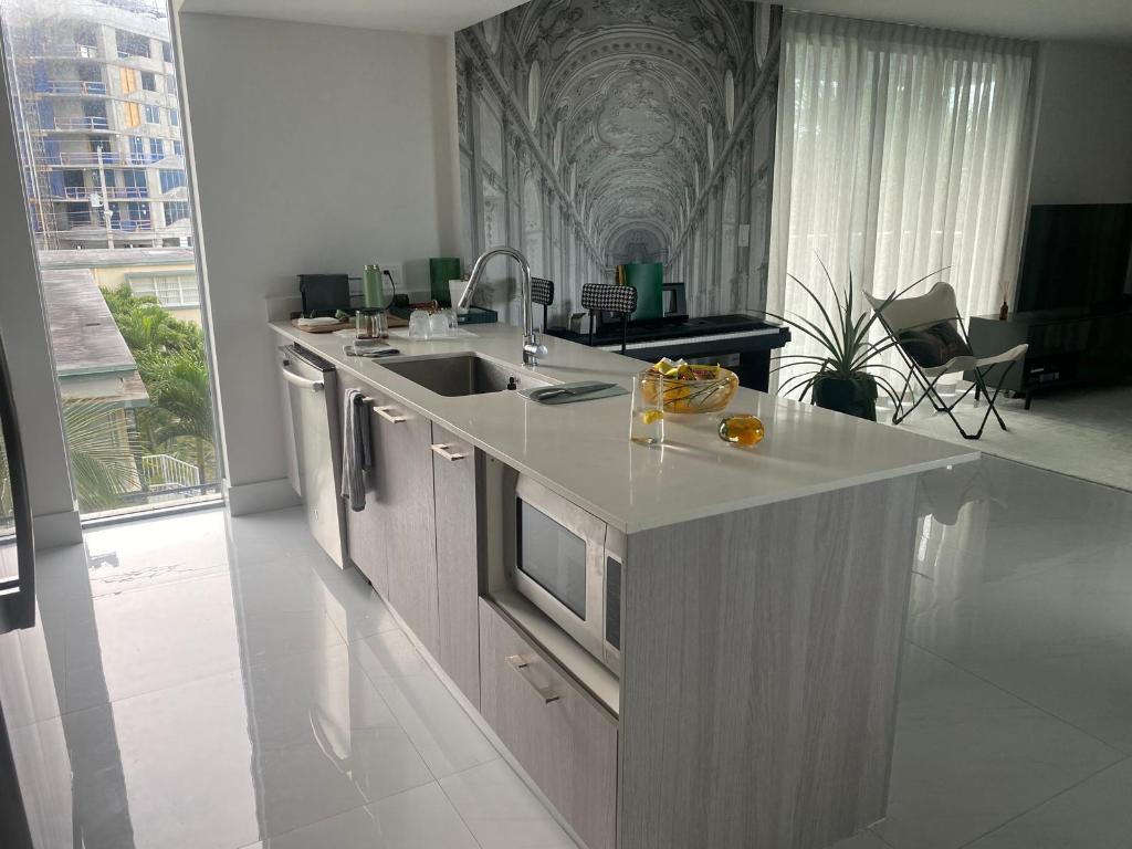 THE PALMS CONDO - Residential