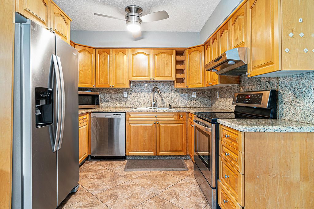 Photo of 2722 Peer Lane #187, Delray Beach, FL 33445 (MLS # R11106191)