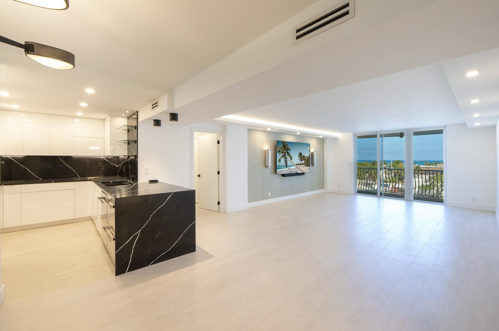 1 Las Olas Circle 404