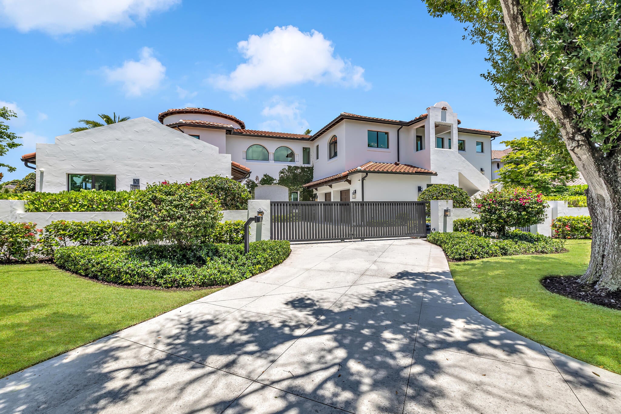 2300 NE 34TH Court