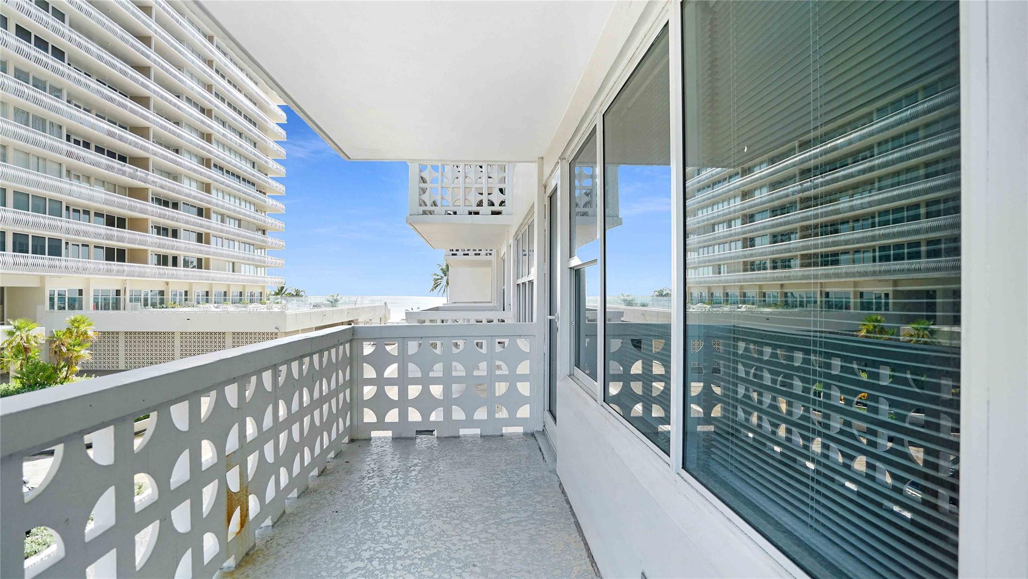 4010 Galt Ocean Dr 214