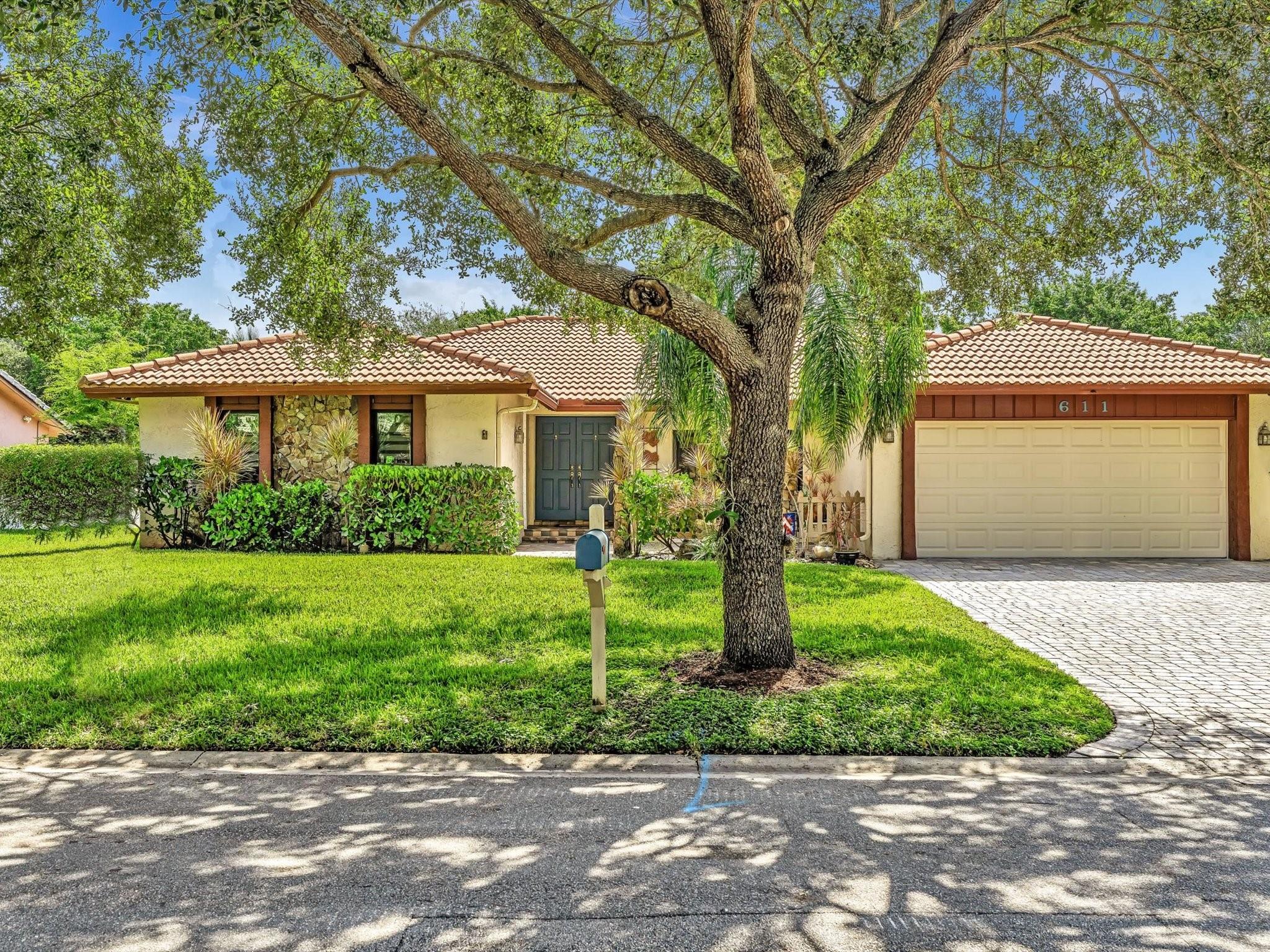 611 NW 99th Ter
