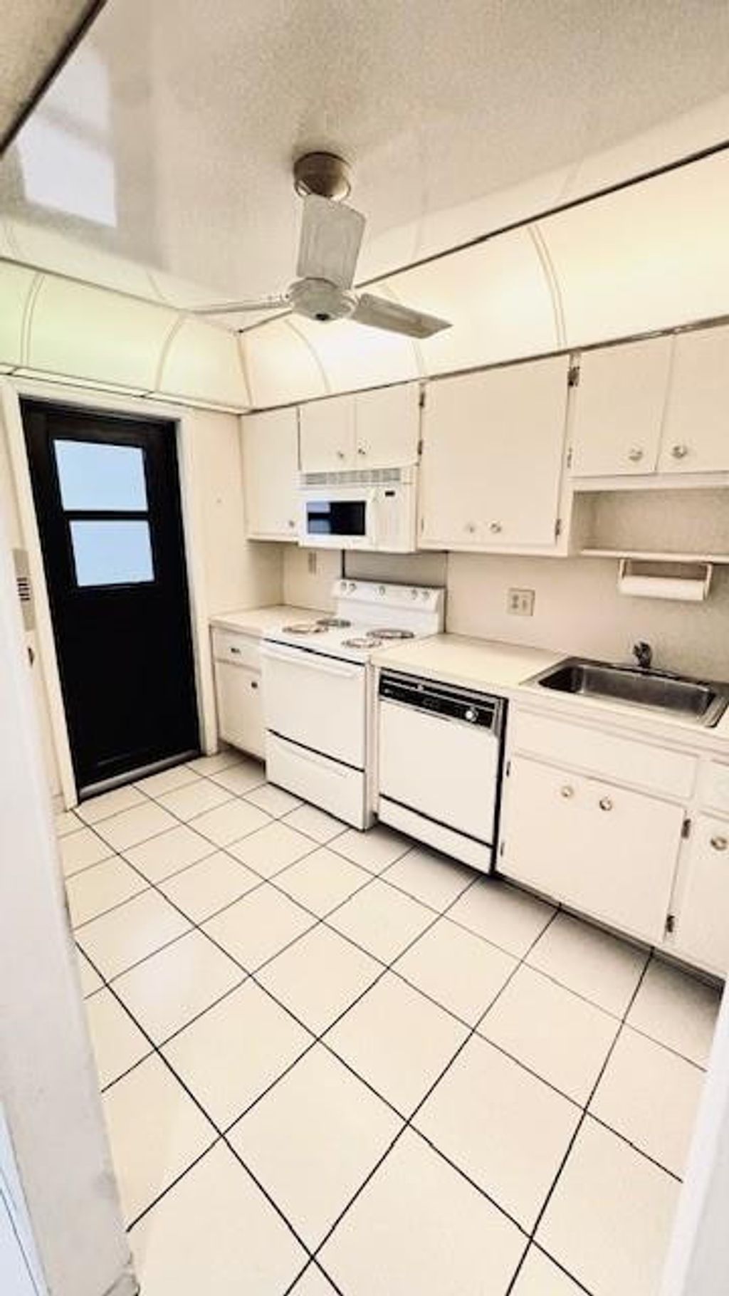 Photo of 2601 NE 14th Street Causeway #142, Pompano Beach, FL 33062 (MLS # F10545641)