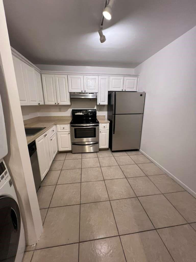 BELASERA AT PINE ISLAND CONDO - Residential Lease