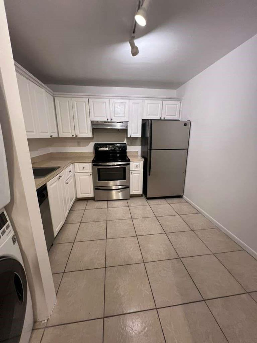 Photo of 721 N Pine Island Road #207, Plantation, FL 33324 (MLS # B26027717)