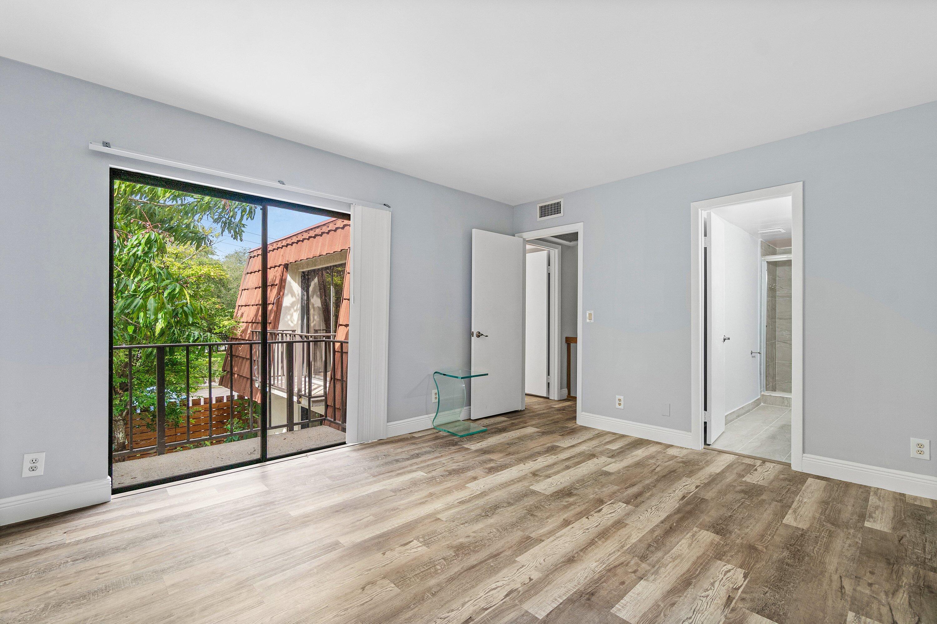 SPANISH WELLS CONDO II - Residential