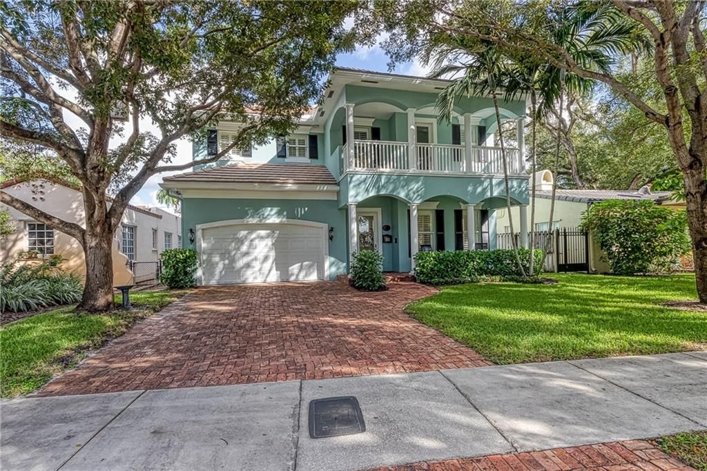 Photo of 917 SE 5th Ct, Fort Lauderdale, FL 33301 (MLS # F10256935)