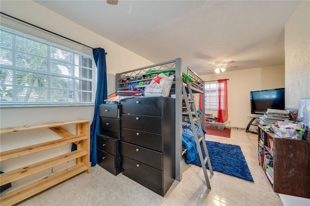 Carver Heights 25-41 B - Residential