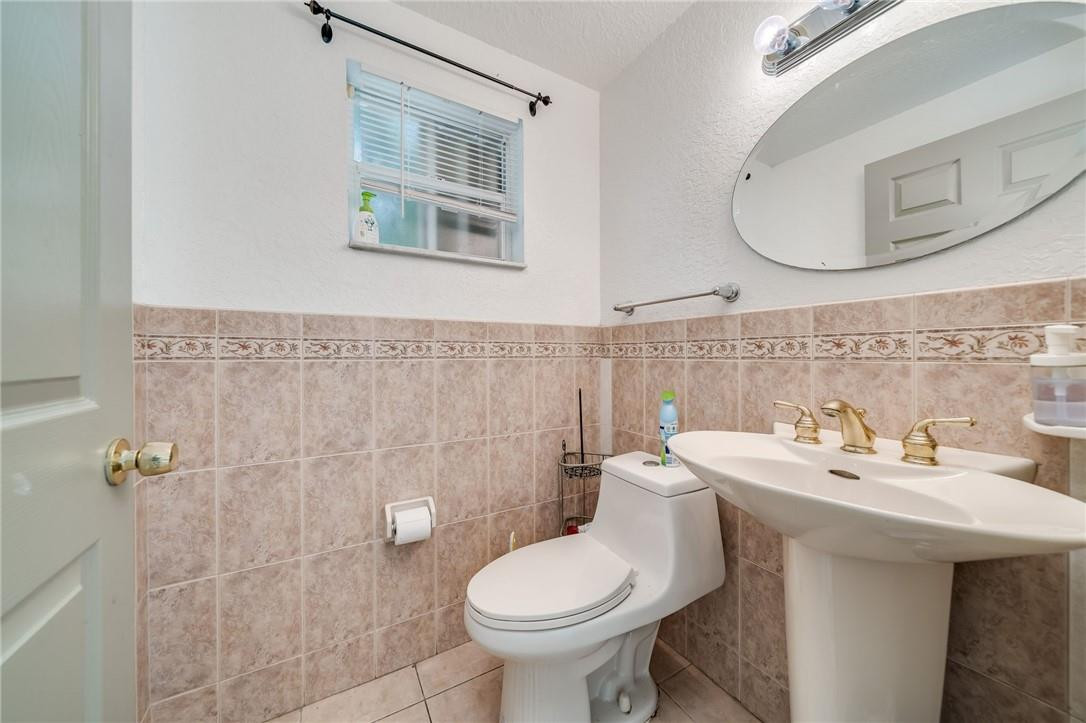 Carver Heights 25-41 B - Residential