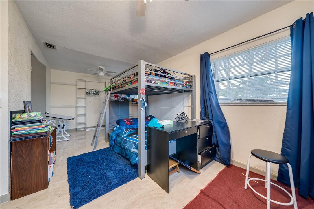 Carver Heights 25-41 B - Residential