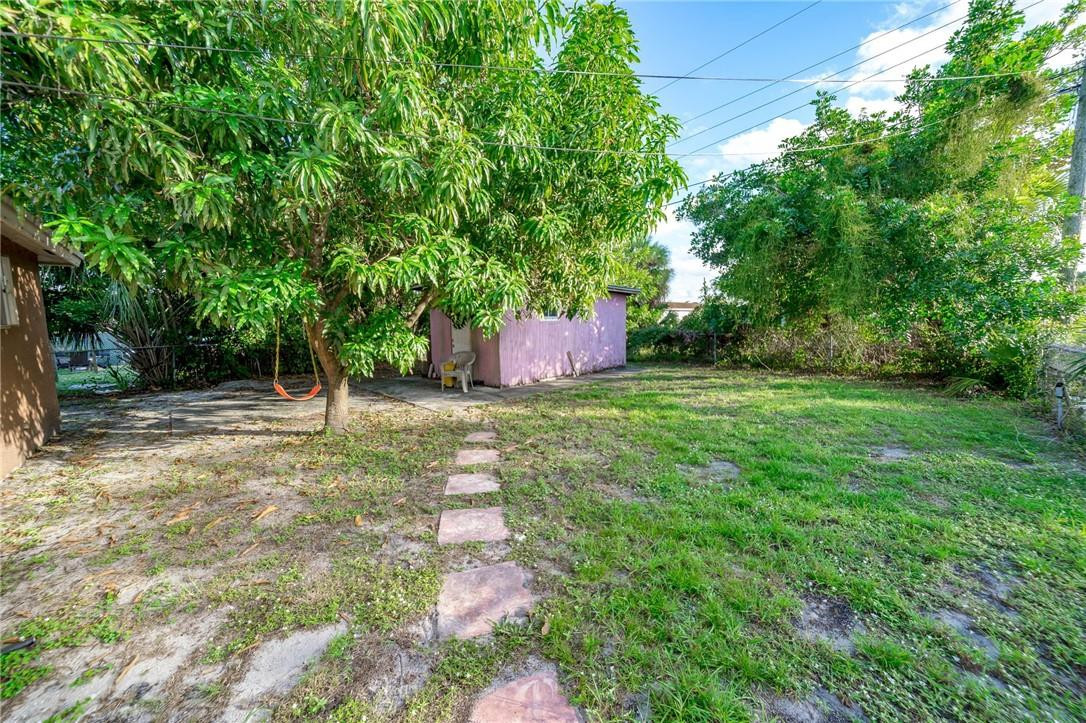Carver Heights 25-41 B - Residential