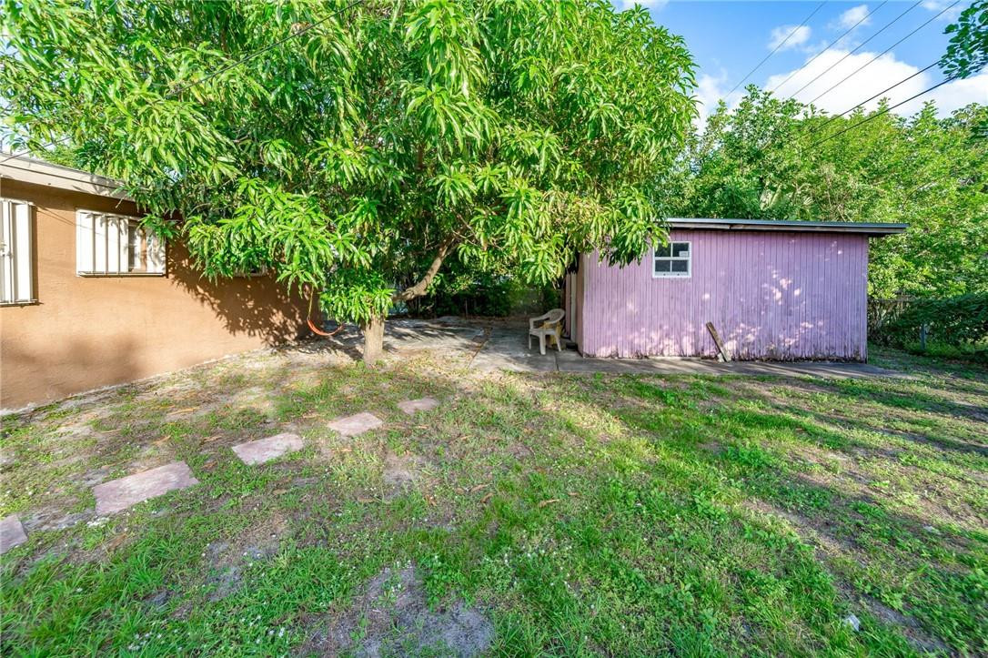 Carver Heights 25-41 B - Residential