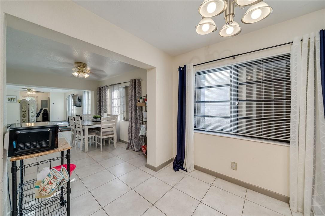 Carver Heights 25-41 B - Residential