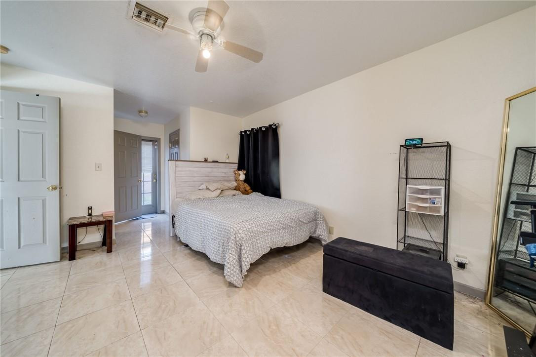 Carver Heights 25-41 B - Residential